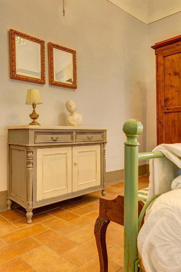 La Rocca Aparthotel กัมบาสซี แตร์เม ภายนอก รูปภาพ