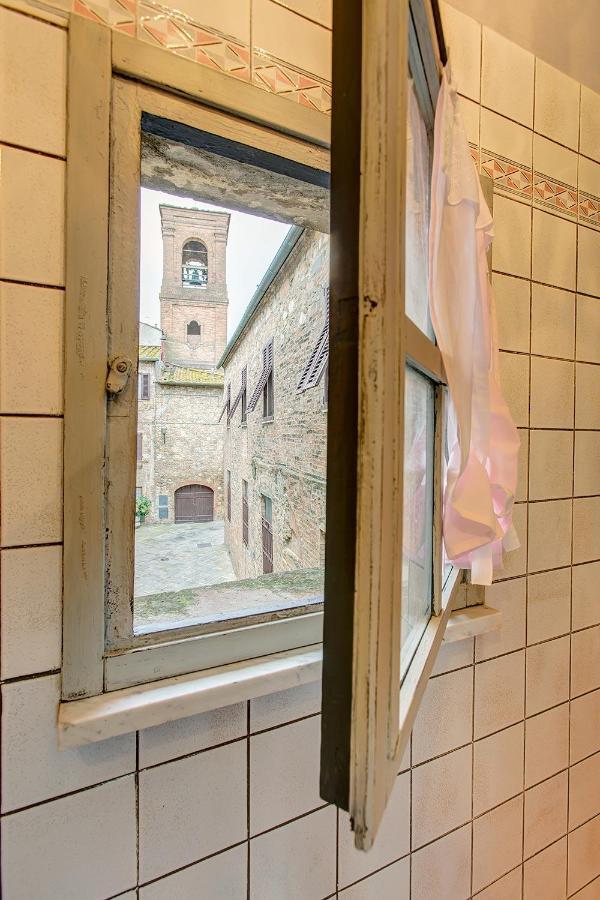 La Rocca Aparthotel กัมบาสซี แตร์เม ภายนอก รูปภาพ