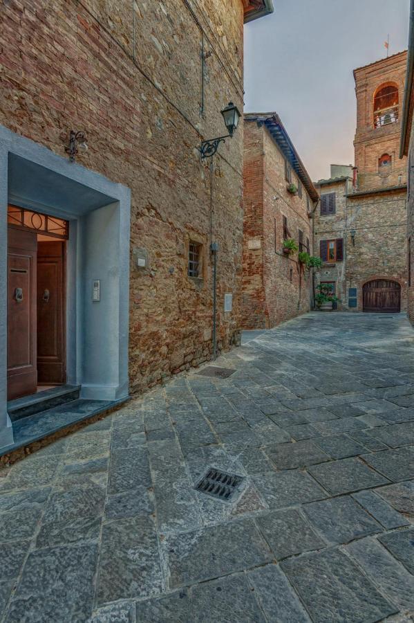 La Rocca Aparthotel กัมบาสซี แตร์เม ภายนอก รูปภาพ